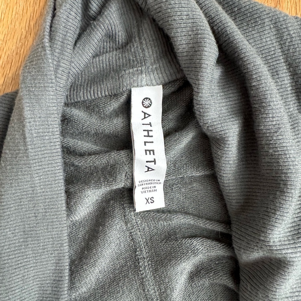 Athleta Womesn prana wrap in grey restore wrap size xs - Picture 2 of 5